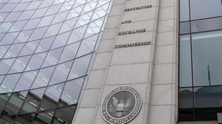 Independent benchmarking for SEC disclosure strategy